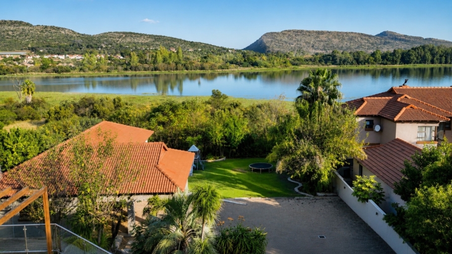 8 Bedroom Property for Sale in Birdwood Estate North West